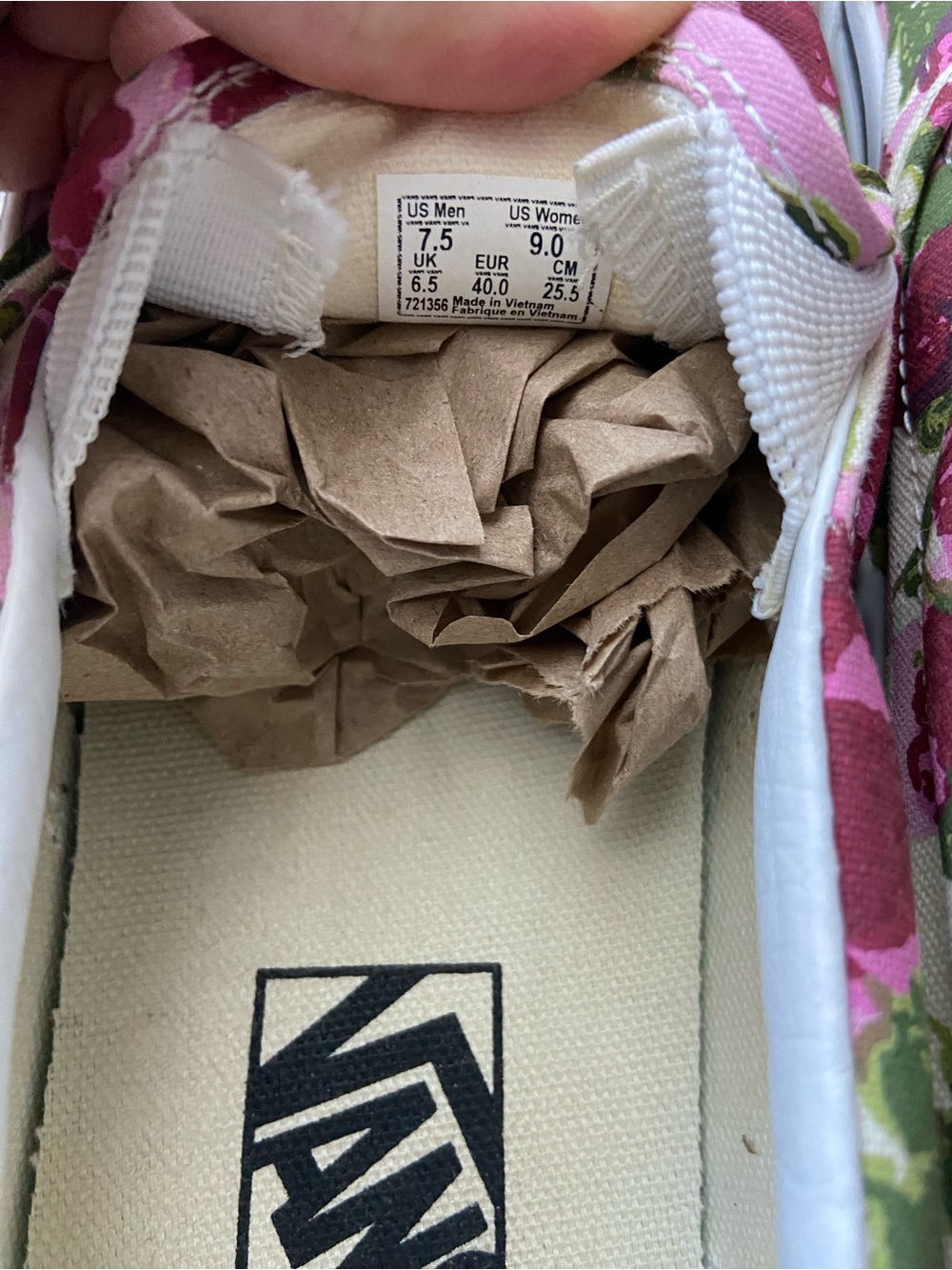 Vans checkered slip on- wmns 9 - Picture 6 of 6